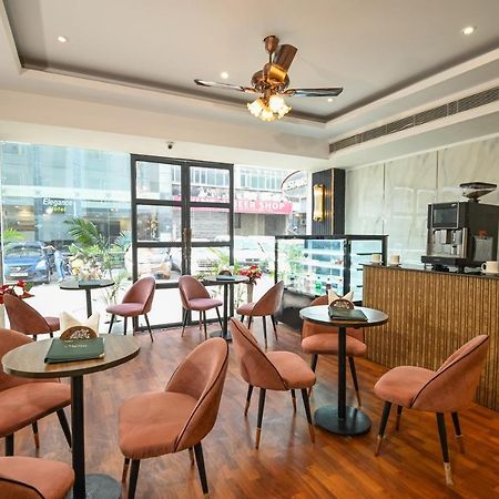 Hotel Krishna Deluxe-By Rcg Hotels Nowe Delhi Zewnętrze zdjęcie