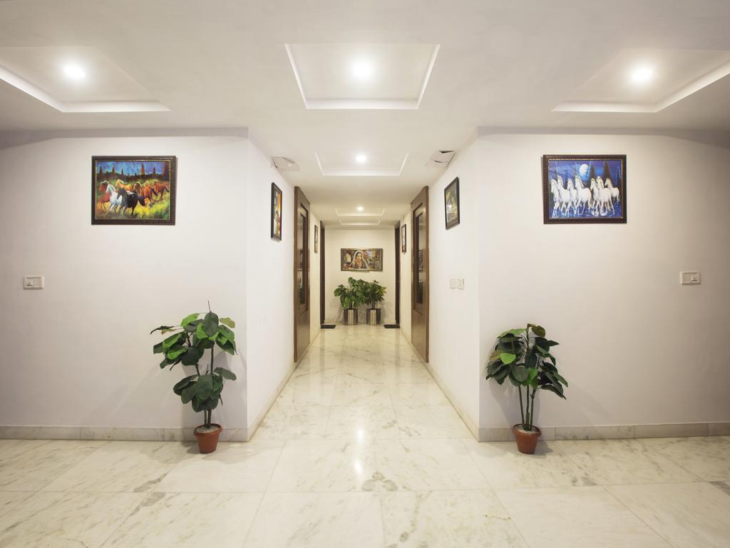 Hotel Krishna Deluxe-By Rcg Hotels Nowe Delhi Zewnętrze zdjęcie