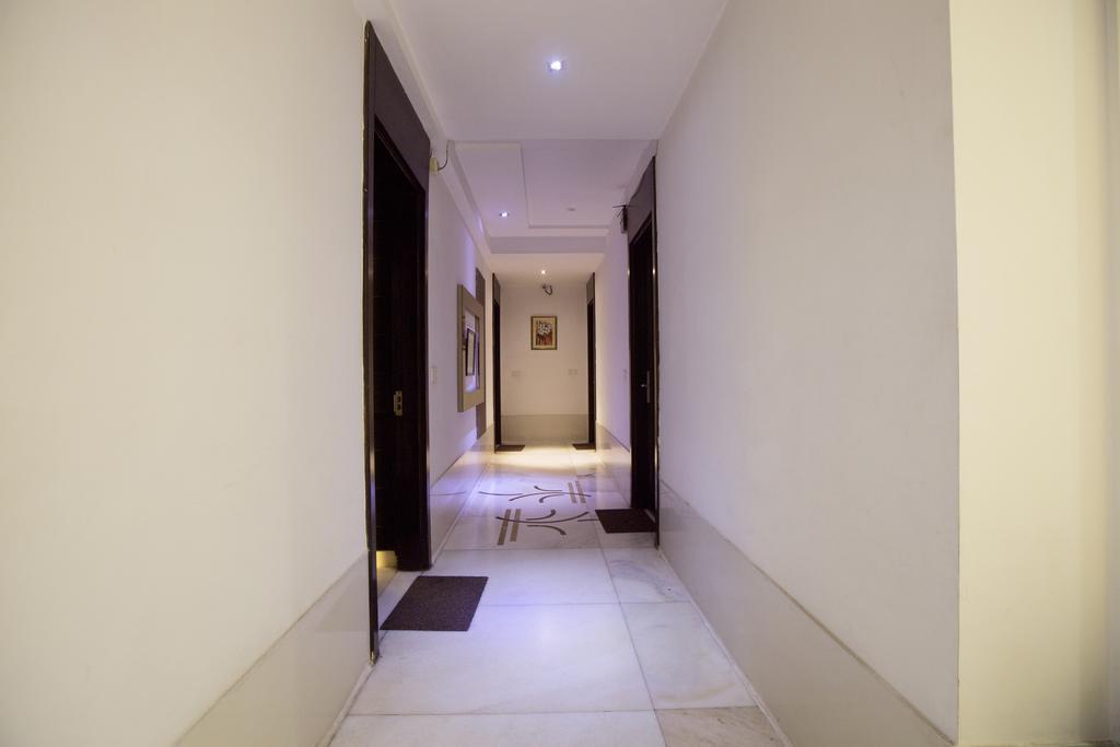 Hotel Krishna Deluxe-By Rcg Hotels Nowe Delhi Zewnętrze zdjęcie